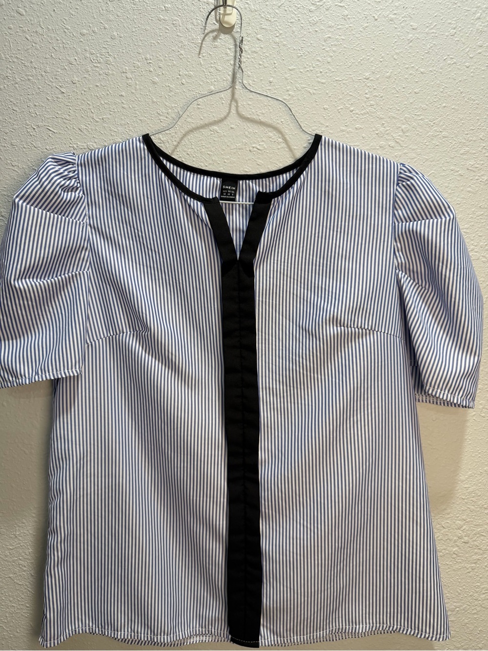 Forever 21 Girls' Blue & White Striped Puff Sleeve Top with Black Trim